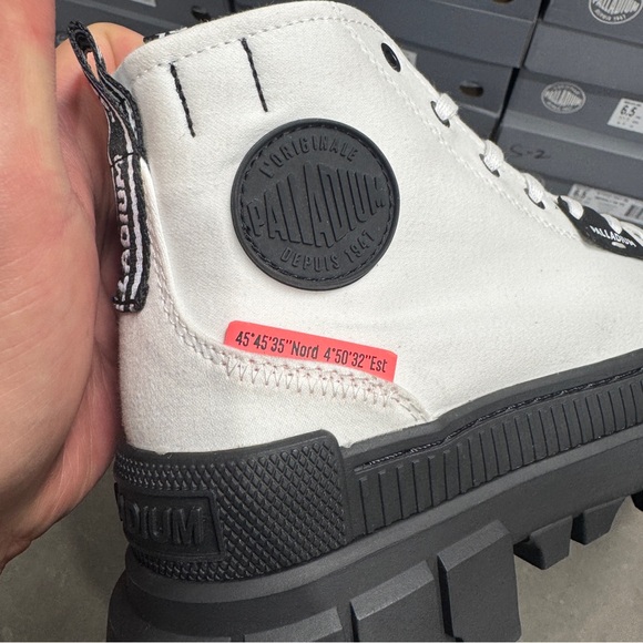 Palladium Revolt Hi Tx Sneaker Boots 97242-116-m S3 Star White (2nd Pair) - Picture 11 of 14